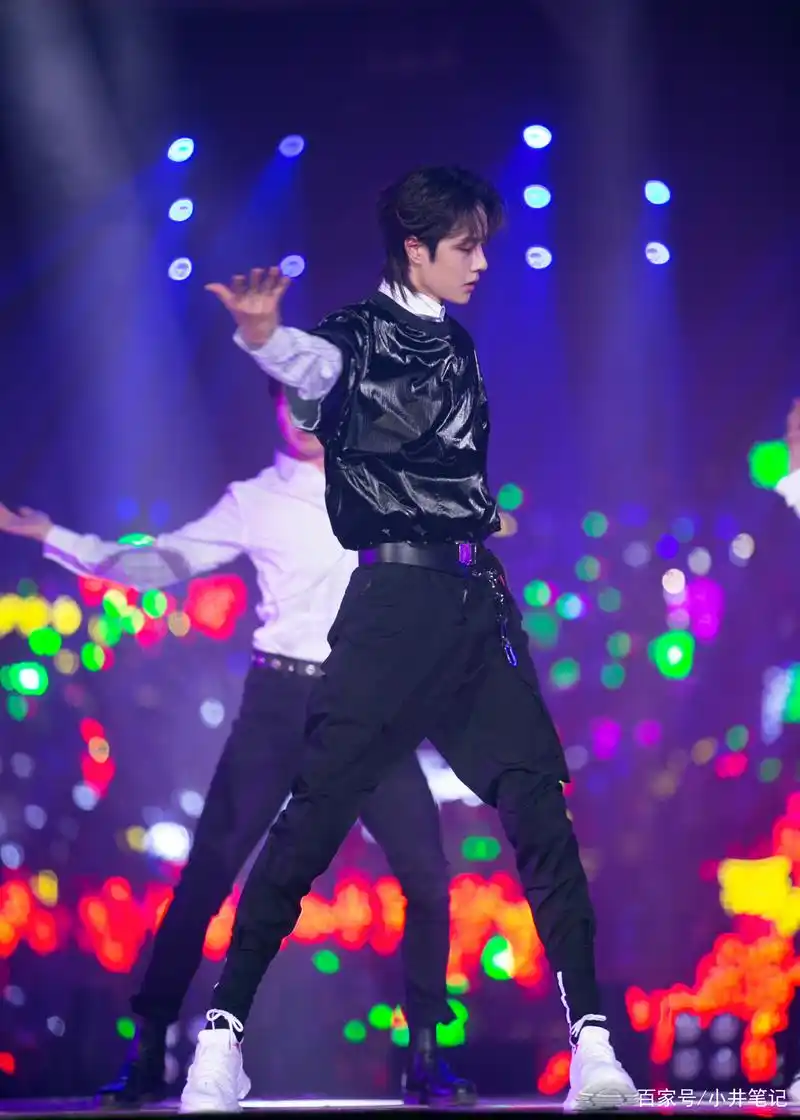 播放量破亿!王一博这个跳舞视频一骑绝尘,有《无感》之风