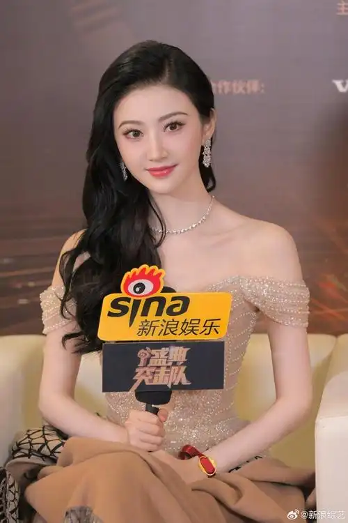 景甜回应脸在江山在##景甜实名点赞许凯演技##微博视界大会独家对