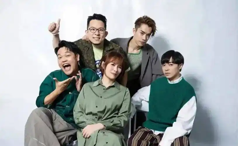 苏打绿成员谢馨仪惊传离婚!录音师老公疑出轨6年?