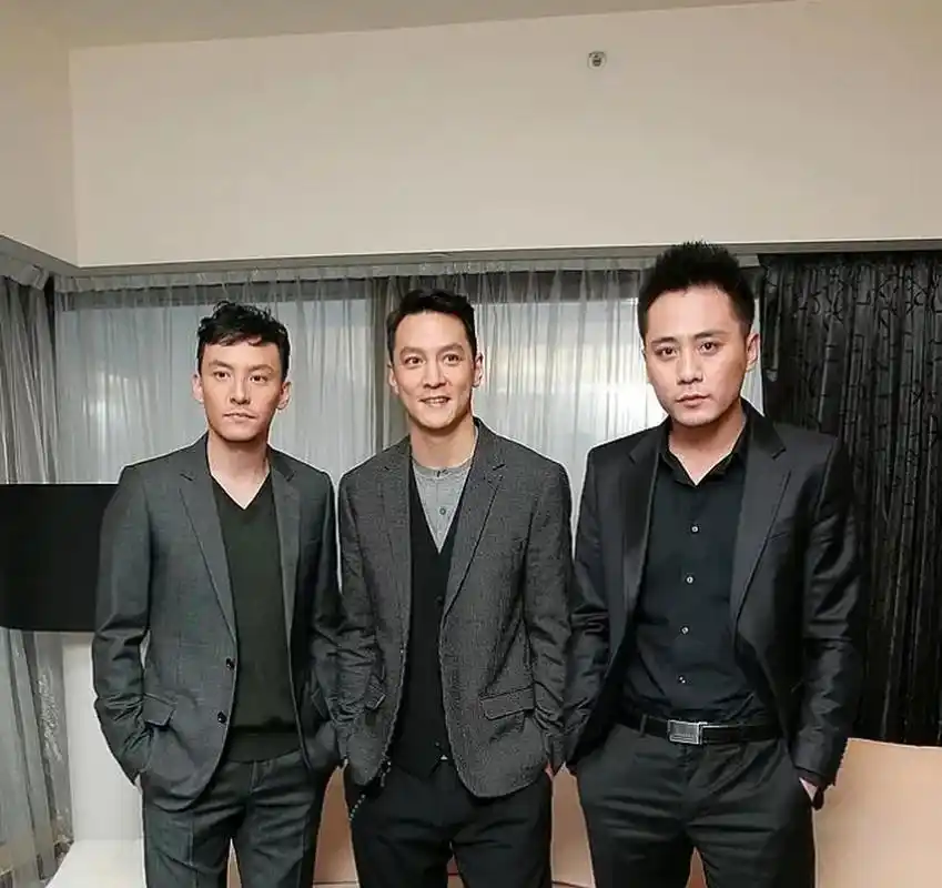 张震1976年,1m78  三个人颜值都挺高的,刘烨,吴彦祖这个子真是没说的