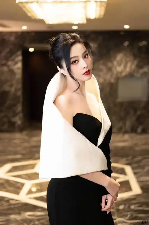 范冰冰       .(图/翻摄自范冰冰工作室微博)