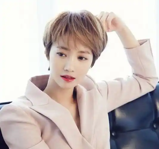 技术流 | 为什么有的女明星剪短发好看有的不?