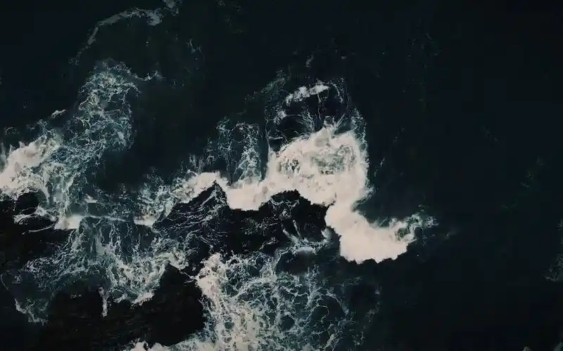 a72超酷银白色海浪海水流动海洋海水海面景色手机壁纸动态壁纸歌舞