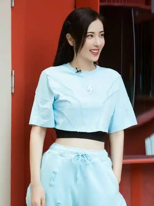 演员曾黎:被称为两百年一遇的美人,为何47岁仍未婚?_中戏_机会_班里