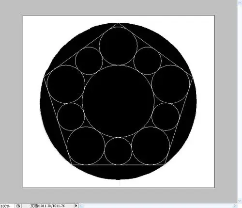 ps这个画布是方的,怎么弄成只有我中间那个圆形图案啊!