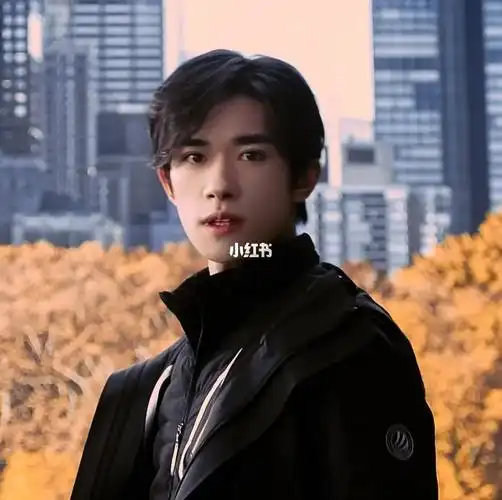 好美的一张脸,这脸,这鼻子,这眼睛,这鼻子,这嘴巴,我命中注定的老公!