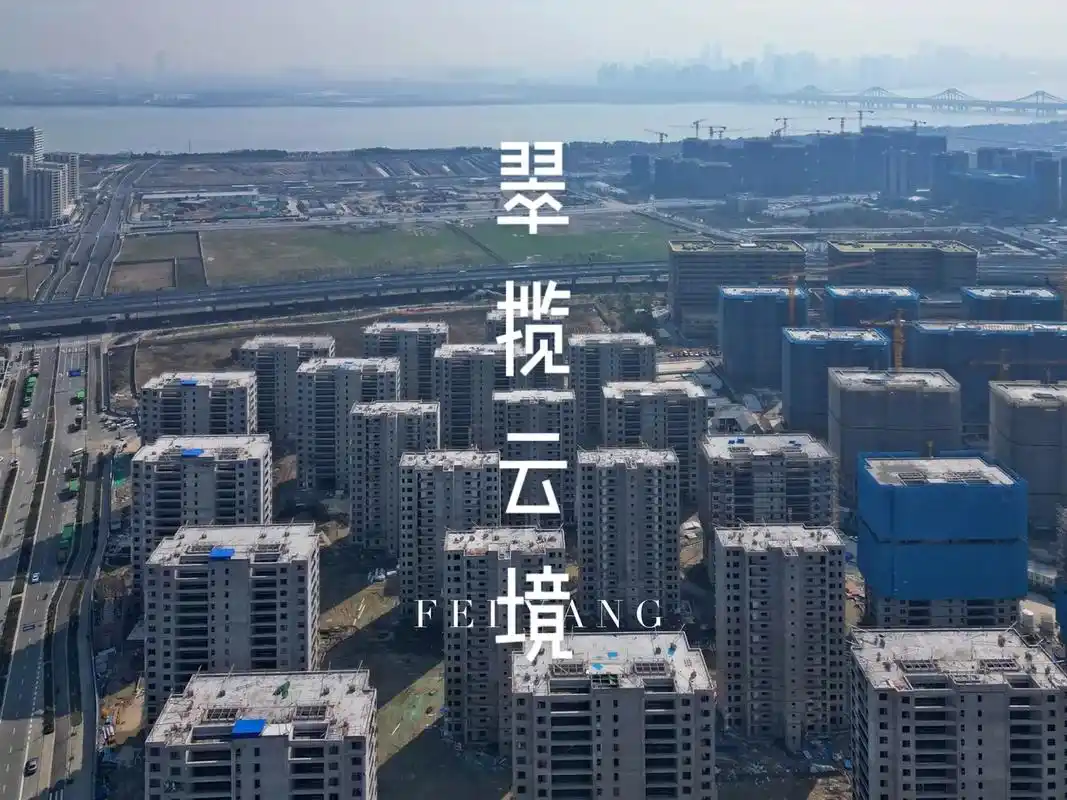 中海翠揽云境.艮北新城 中海翠揽云境,从航拍上看,离钱二就一 - 抖音