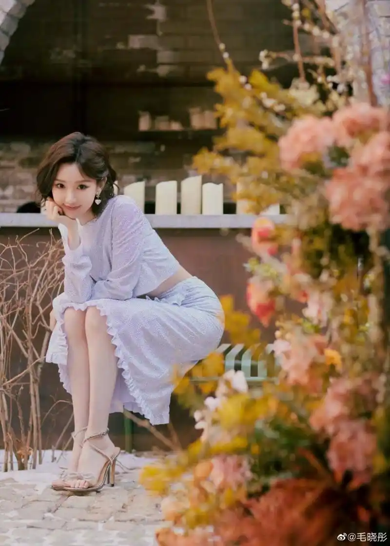 毛晓彤高清壁纸头像(十二)[庆祝]