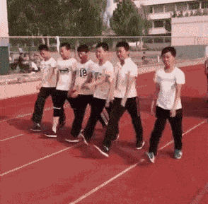 是什么让猫咪走出六亲不认的魔性步伐.