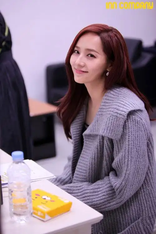 有更新来看看柳真的美貌ses那位