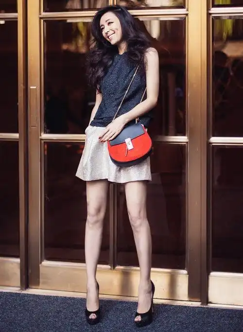 文艺水瓶女 张静初纽约摩登记_一日一look_腾讯时尚_腾讯网