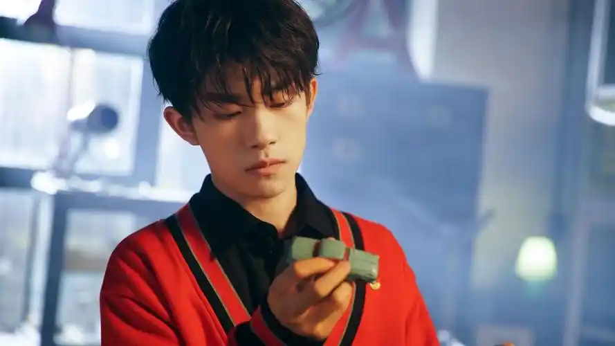 易烊千玺 #tfboys 新时代青年说国庆献礼特辑拍摄花絮 高清 帅气