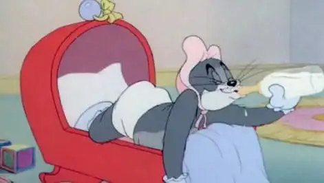 猫和老鼠:汤姆变成婴儿,喝牛奶的样子实在太可爱了