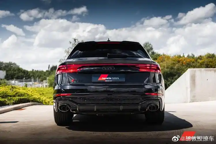 奥迪rsq8黑武士香就完事了