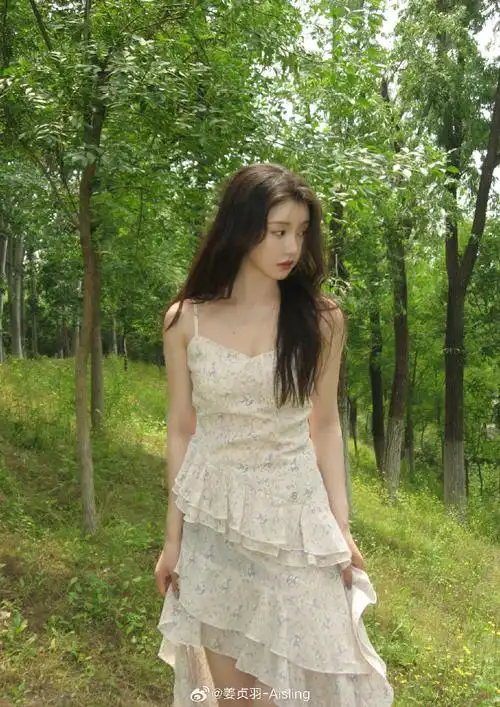 936905姜贞羽超话#一张照片欢迎夏天