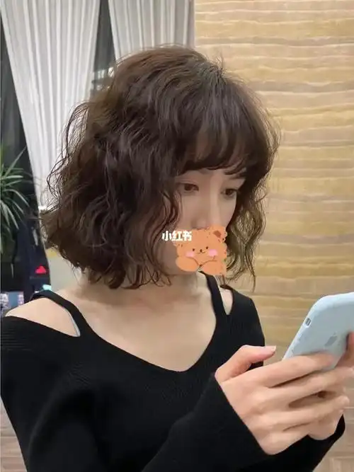 中短发发型 中短发烫发 减龄发型蓬松烫发 蛋卷头法式烫发深圳烫发