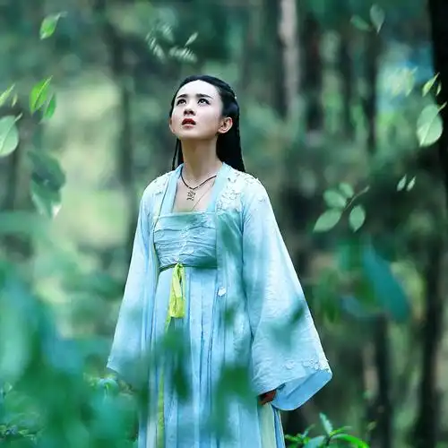 强强联合?赵丽颖被曝将主演《长相思》,搭档不老男神钟汉良