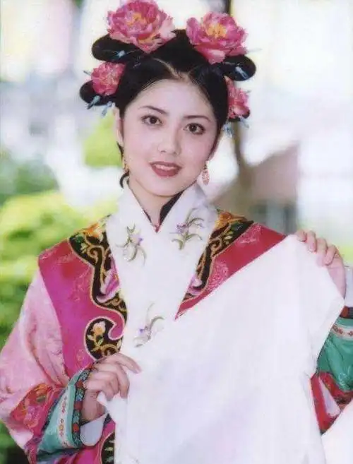 台湾美女护士韩瑜的经历或许能给我们一些启示.