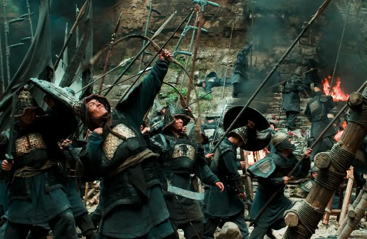 古代上万的士兵排兵布阵,将军训话能听到吗?原来可以这样解决