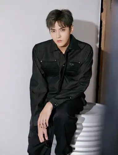 吴亦凡时尚帅气写真