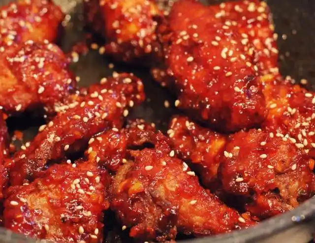 韩式炸鸡翅,自己做要少做点哦,害怕你吃着停不下来