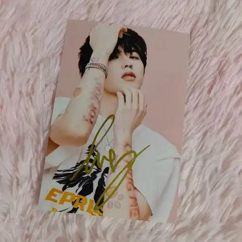 蔡徐坤签名照喜欢的