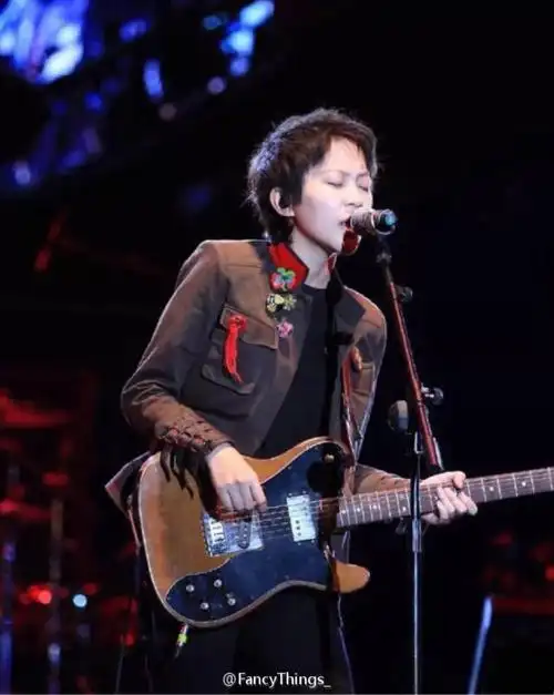 宇宙最酷的窦靖童分分钟把人掰弯的节奏