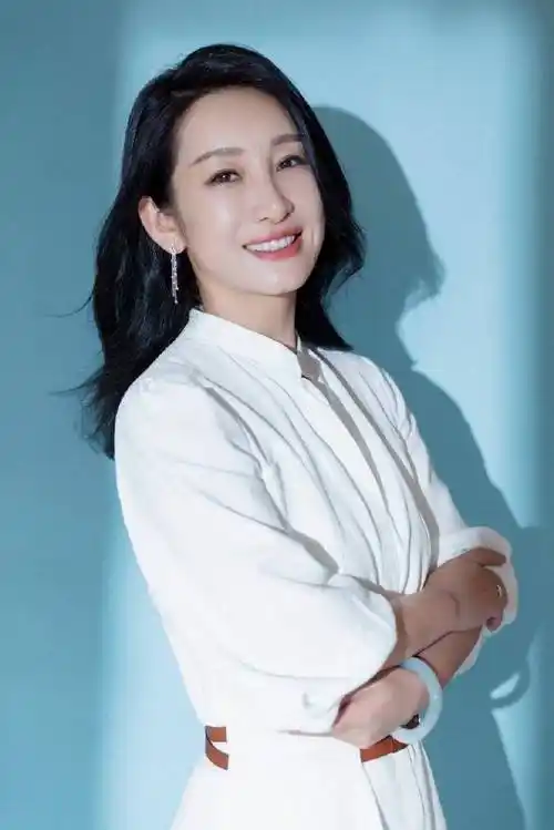 不管是现代剧还是古装剧,秦海璐都能轻松拿捏.