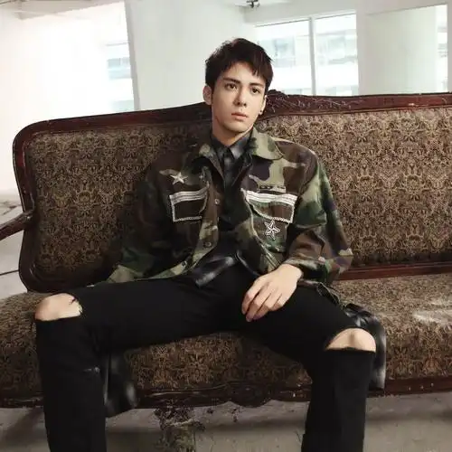 1米83的曾舜晞,华夏的血统,混血的脸庞!