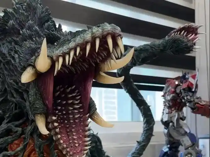 史上最大碧奥兰蒂雕像 长115厘米 宽130厘米 高65厘米 树脂材质