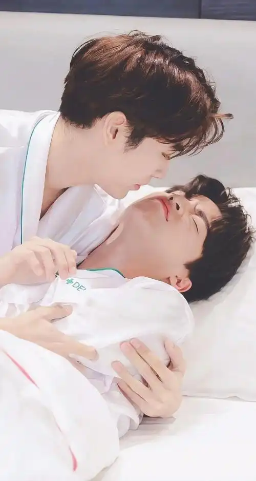 7715:宝宝~起床了,宝宝~ ?