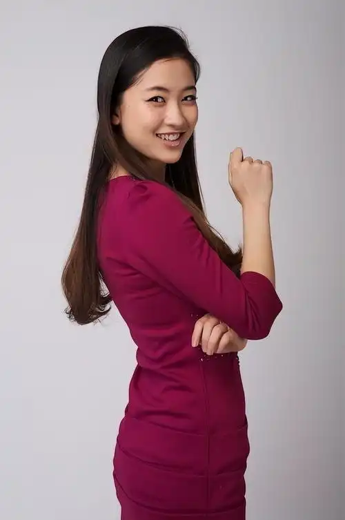 唐天骄(中国内地女主持人,记者)_尚可名片