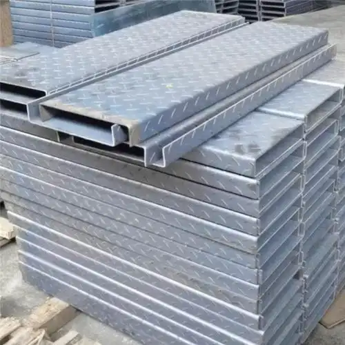 楼梯踏步板不锈钢踏步板304踏步板定制加工