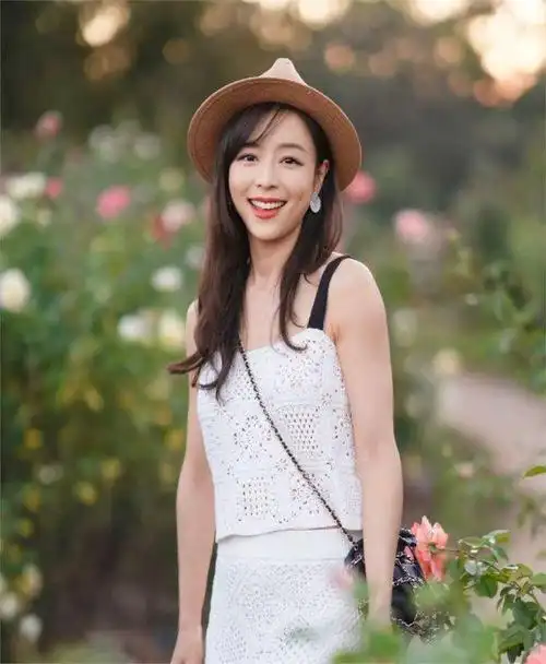 张静初现状:"无性无爱"住豪宅,守着一屋子东西,只想顺其自然