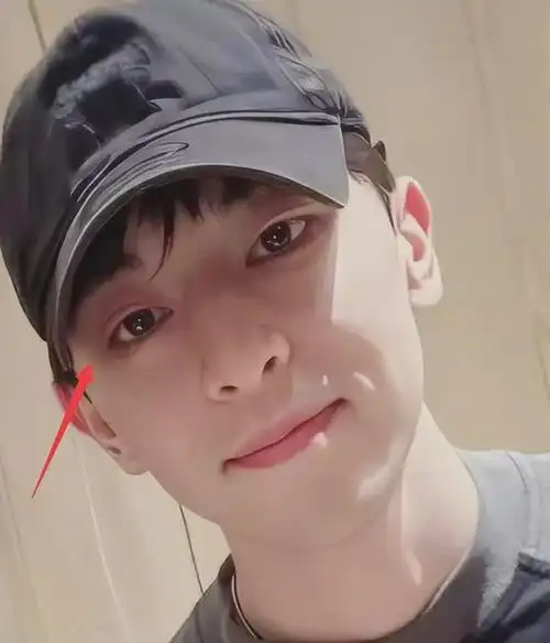 事实证明邓伦近照曝光还想复出的试探撕开了娱乐圈的遮羞布