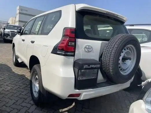 全新22款丰田霸道2700丐版售价428万起支持分期按揭