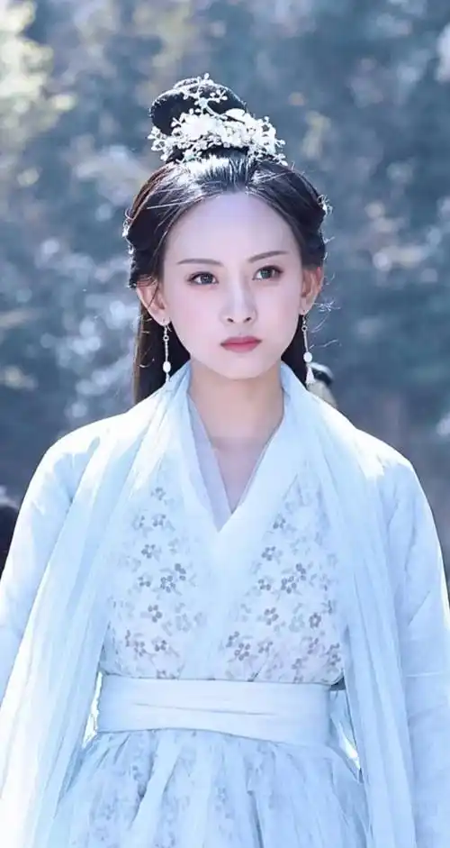 盘点国内女明星的古装白衣造型—一袭白裙 清丽脱俗 倾国倾城