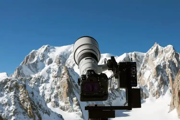 这张3650亿像素照片面积相当于一个足球场