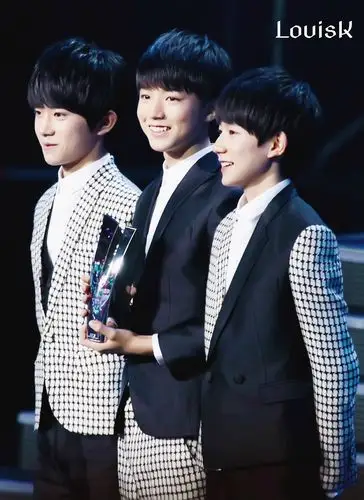 tfboys 2015音乐v榜年度盛典