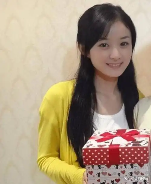 在娱乐圈中,有一些女演员并不是专业演员出身,但赵丽颖绝对是最成功的