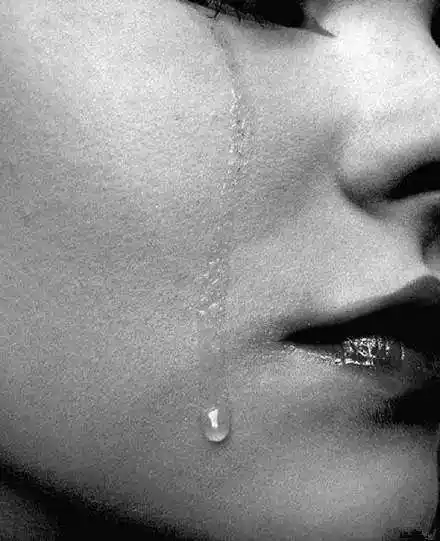 夜晚在被窝里哭泣,而白天却若无其事的人_读书会_115社区_115,一生