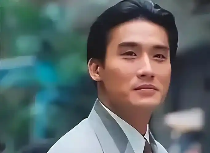 "千面影帝"梁家辉,拿了影帝却因爱国被封杀,没成天王更胜天王