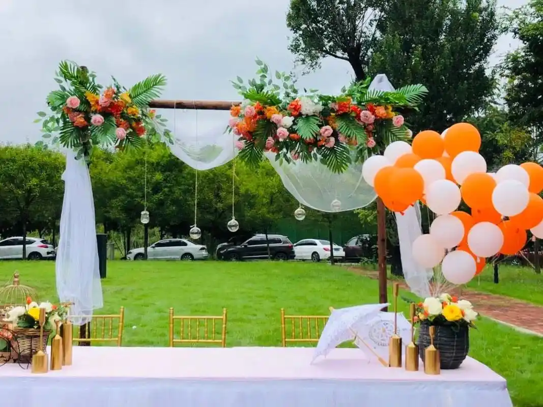 户外婚礼现场布置,需要的老铁联系摄影小王 - 抖音