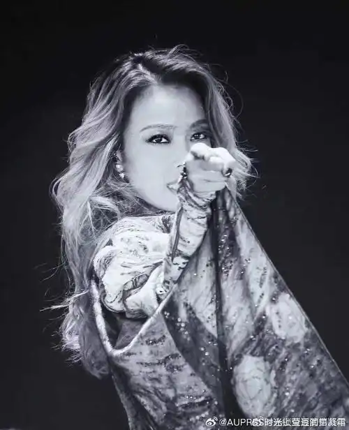 容祖儿超话#容祖儿 脱粉##容祖儿#  春卷门女星(rze)的性取向曝光了