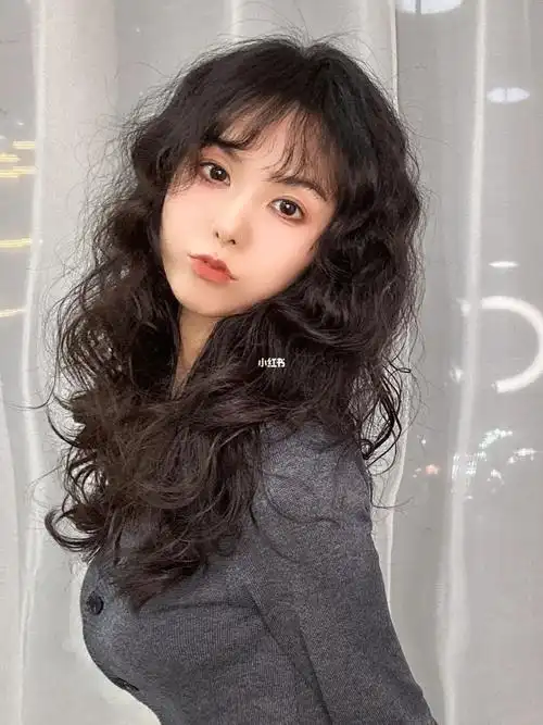 最火港式烫最火的发型烫发