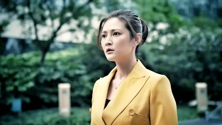 百变演员张澎澎出演《最强狂兵》 首次解锁高知女性形象