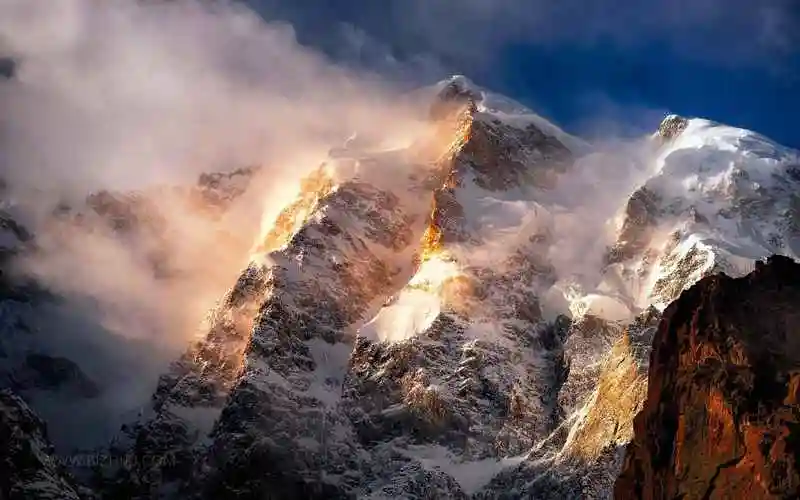 寒冷的薄雾雪峰电脑壁纸高清图片-风景壁纸 - 壁纸家