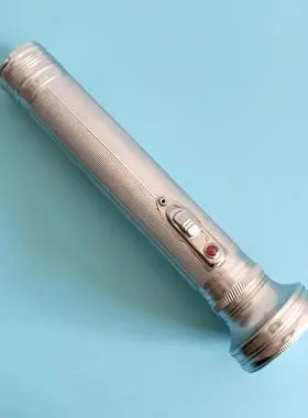 包邮全新老货铁皮1号电池手电筒
