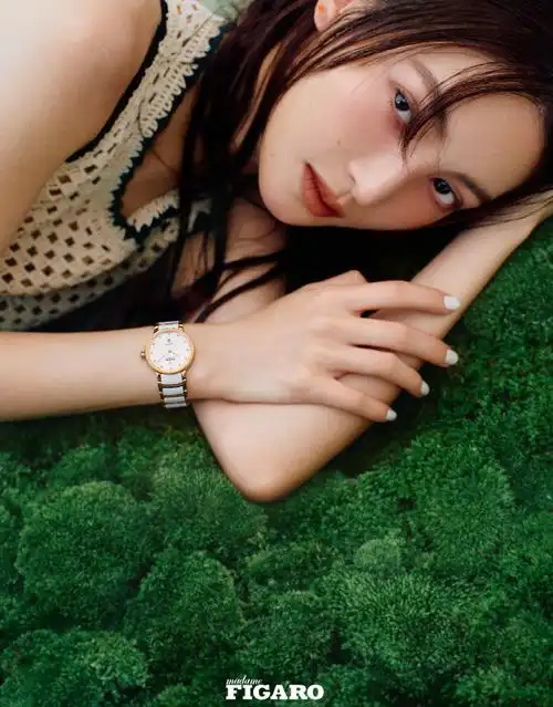 在@金晨作为演员的这十三年间,她学会了不安于现状的同时不过度执着