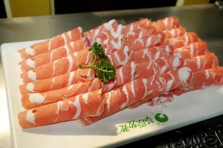 【锡盟高钙肉】羊肉的摆盘十分讲究,整齐划一,高钙羊肉秋冬吃真是太